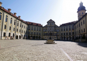 Dziedziniec zamku Radziwiłłów w Nieświeżu