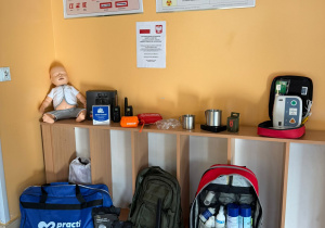 pomoce dydaktyczne zakupione dzięki dofinansowaniu z programu ochrony ludności i obrony cywilnej na lata 2025-2026